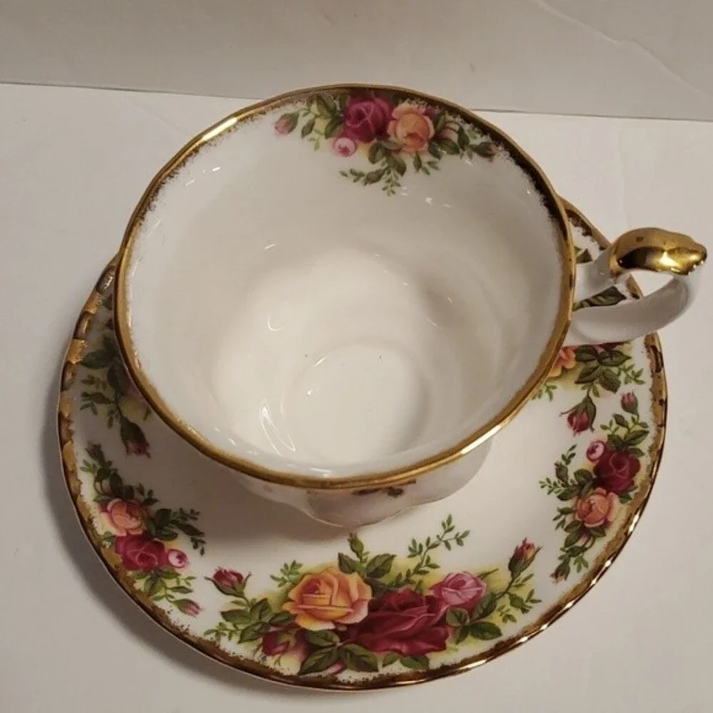 Royal Albert 🌹 royal
